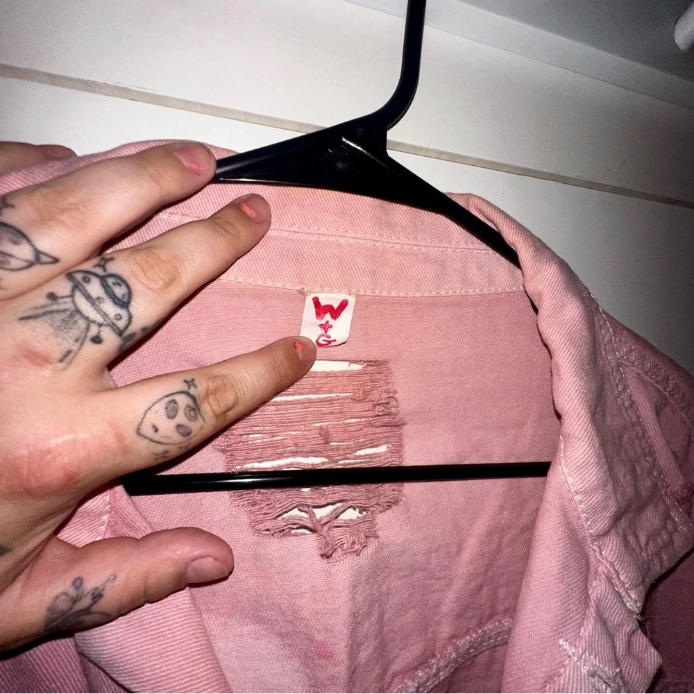 SUPER RARE 'Surfing' Distressed Denim Jacket - Picture 7 of 11
